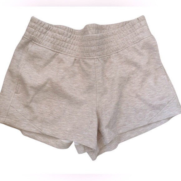 Yogalicious NWT size large scuba cropped hoodie and shorts set oatmeal Heather - Picture 6 of 6